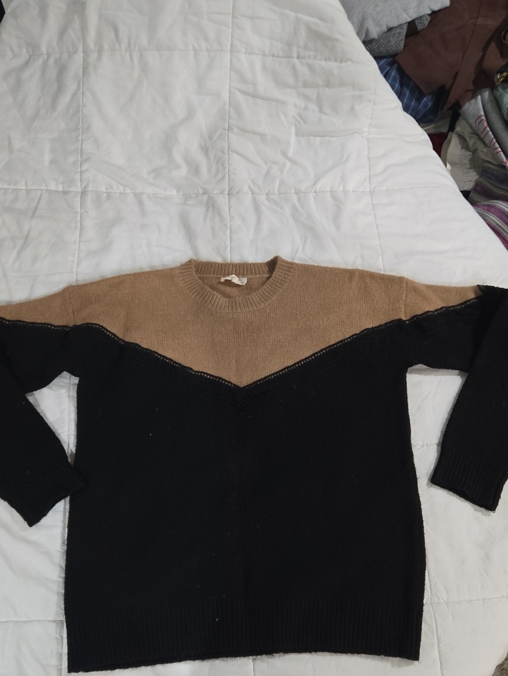 Mystree Two-Tone Crewneck Sweater in Black and Camel